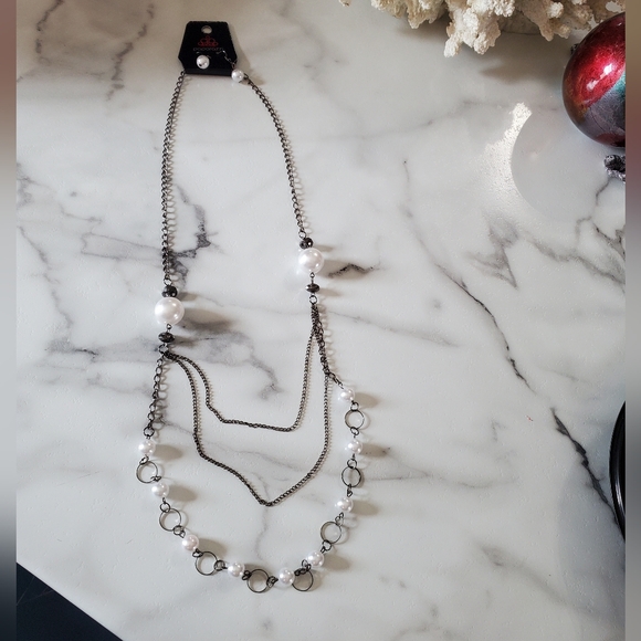 Silver Tone & Faux Pearls Necklace & Earring Set NEW - Picture 3 of 15